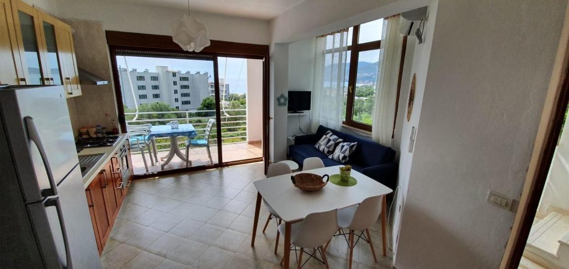 Seaview Apartment Borsh Exteriör bild